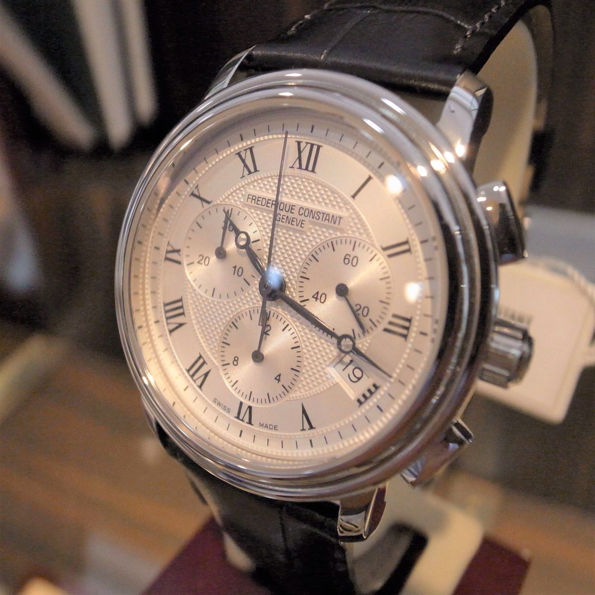 【腕時計】フレデリックコンスタント　クロノグラフ　クォーツ文字盤の色ホワイト系
