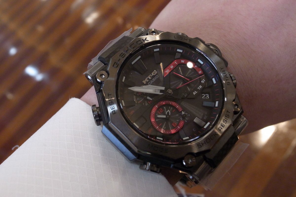 (新品未使用品) CASIO腕時計 G-SHOCK MTG-B2000YBD-1