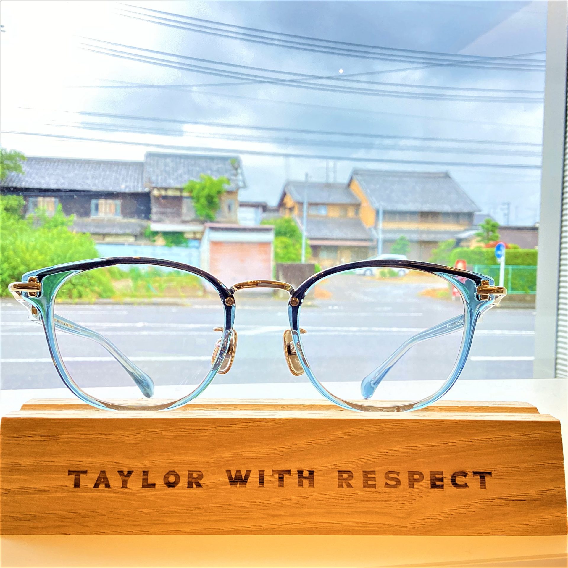 TAYLOR WITH RESPECT  stratus